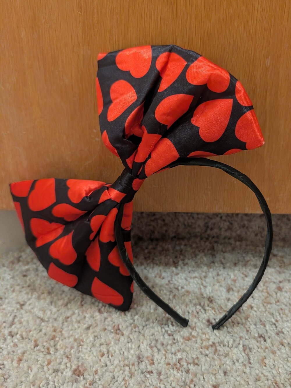 Black and Red Heart Side Bow Resembling Minnie Ears